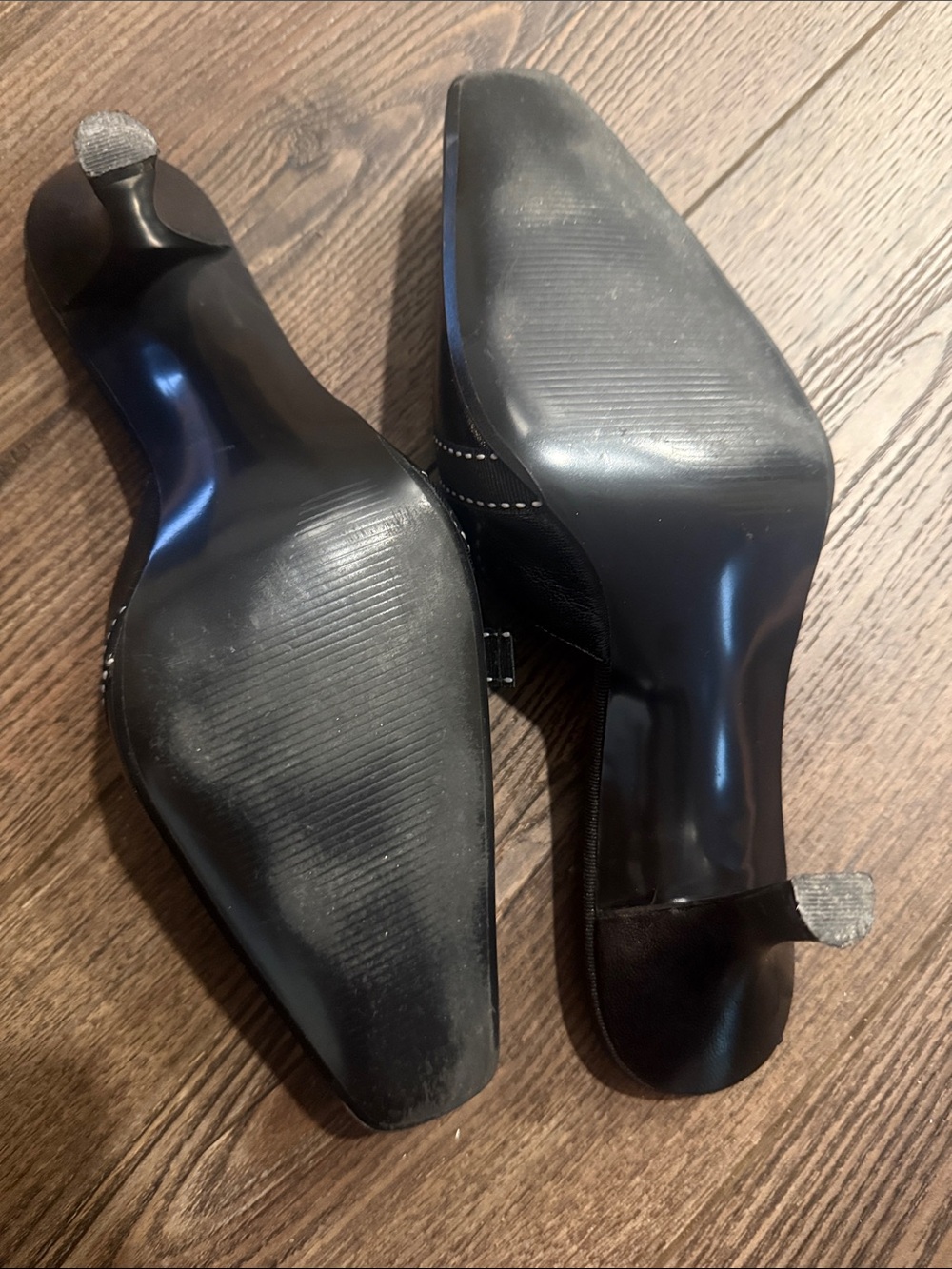 dressbarn Black Slip-On Kitten Leather Heel Mules 8 - Picture 6 of 6